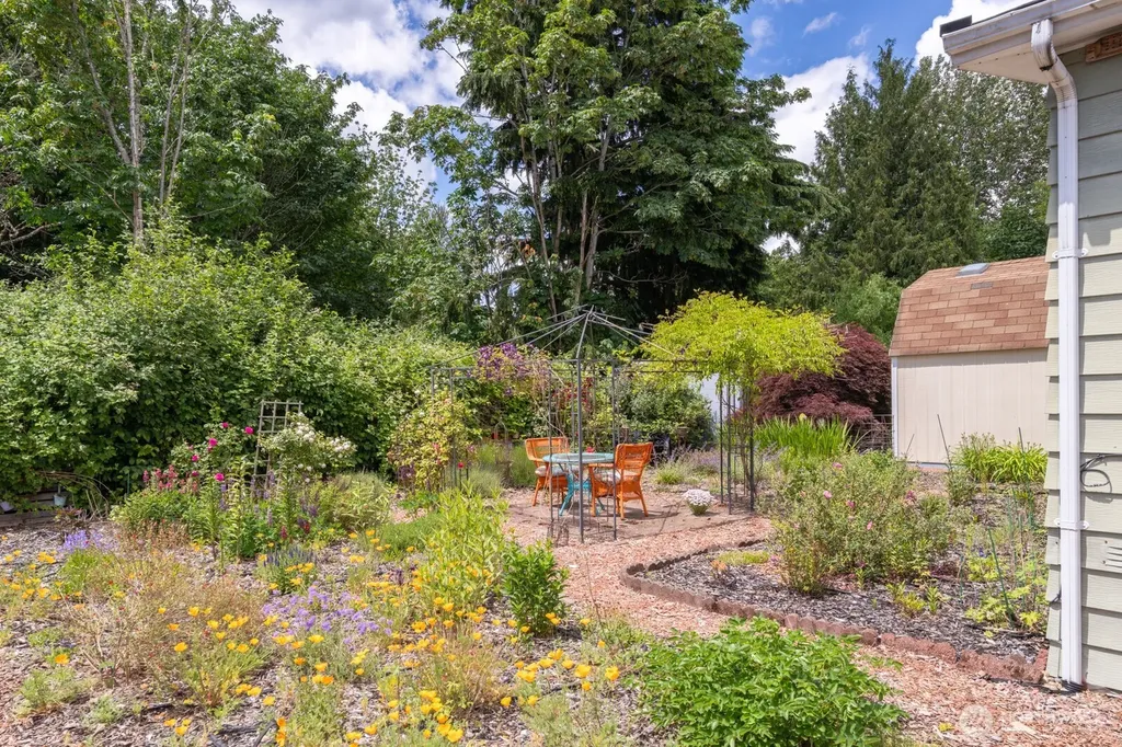 1121 244th Street SW Bothell WA 98021