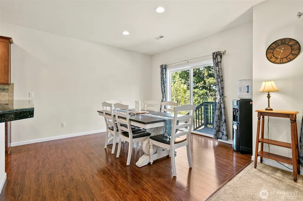 15216 79th Avenue E Puyallup WA 98375