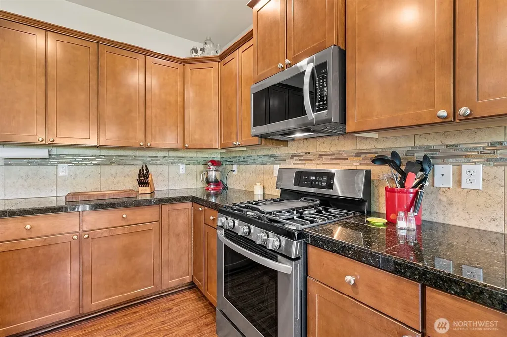 15216 79th Avenue E Puyallup WA 98375