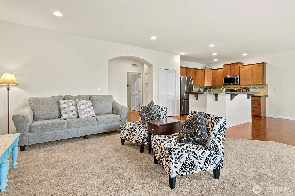 15216 79th Avenue E Puyallup WA 98375