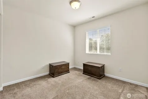 15216 79th Avenue E Puyallup WA 98375
