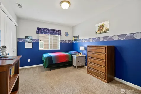 15216 79th Avenue E Puyallup WA 98375
