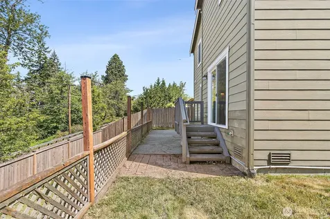 15216 79th Avenue E Puyallup WA 98375