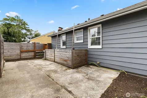 9456 21st Avenue SW Seattle WA 98106