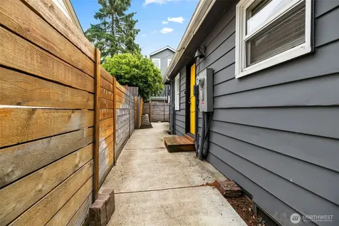 9456 21st Avenue SW Seattle WA 98106