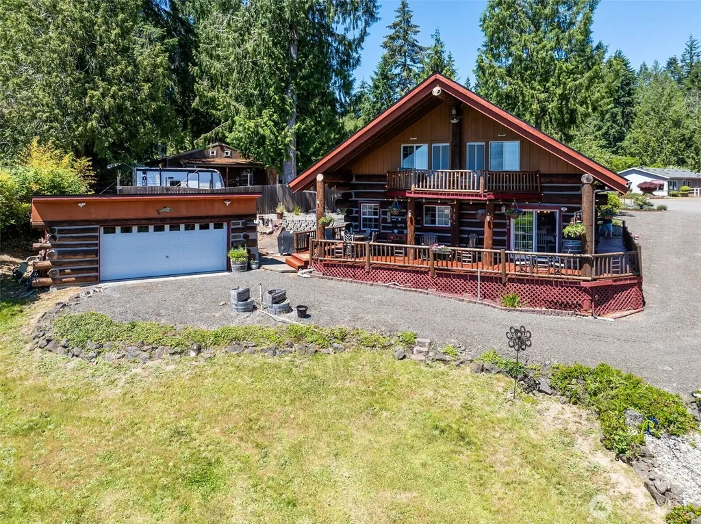 180 E Sea Vista Lane Grapeview WA 98546