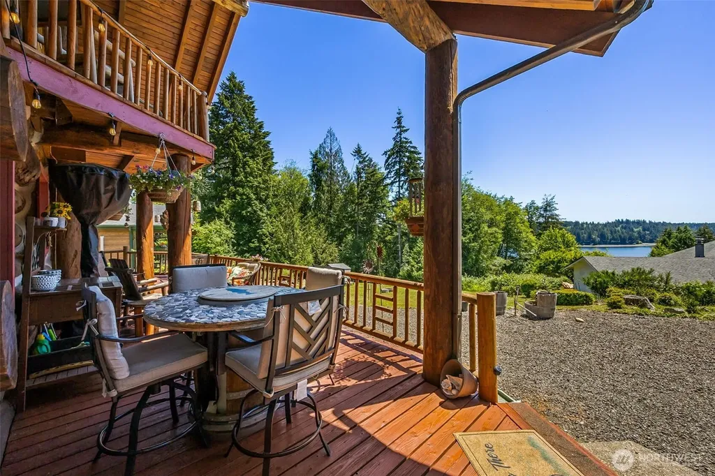 180 E Sea Vista Lane Grapeview WA 98546