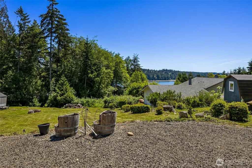 180 E Sea Vista Lane Grapeview WA 98546