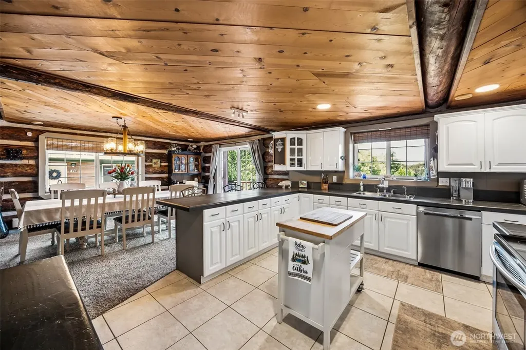 180 E Sea Vista Lane Grapeview WA 98546