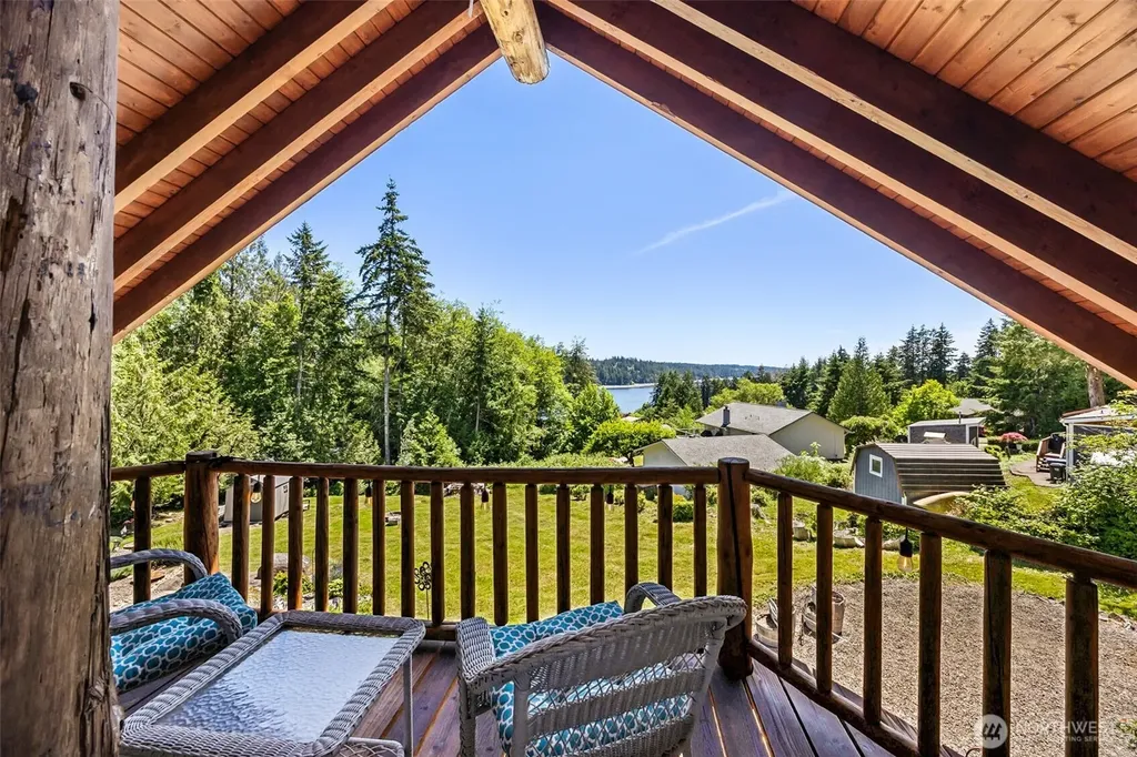180 E Sea Vista Lane Grapeview WA 98546