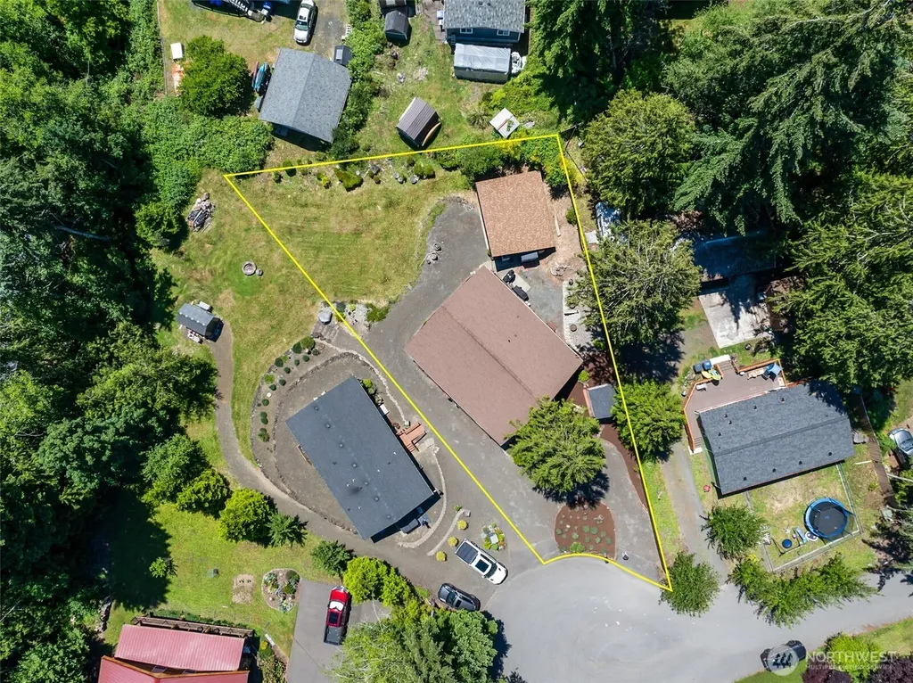 180 E Sea Vista Lane Grapeview WA 98546