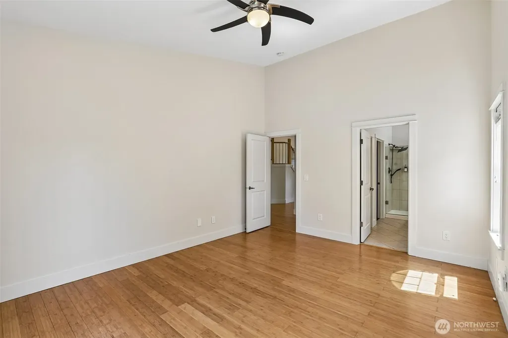2445 W 10th Street Washougal WA 98671