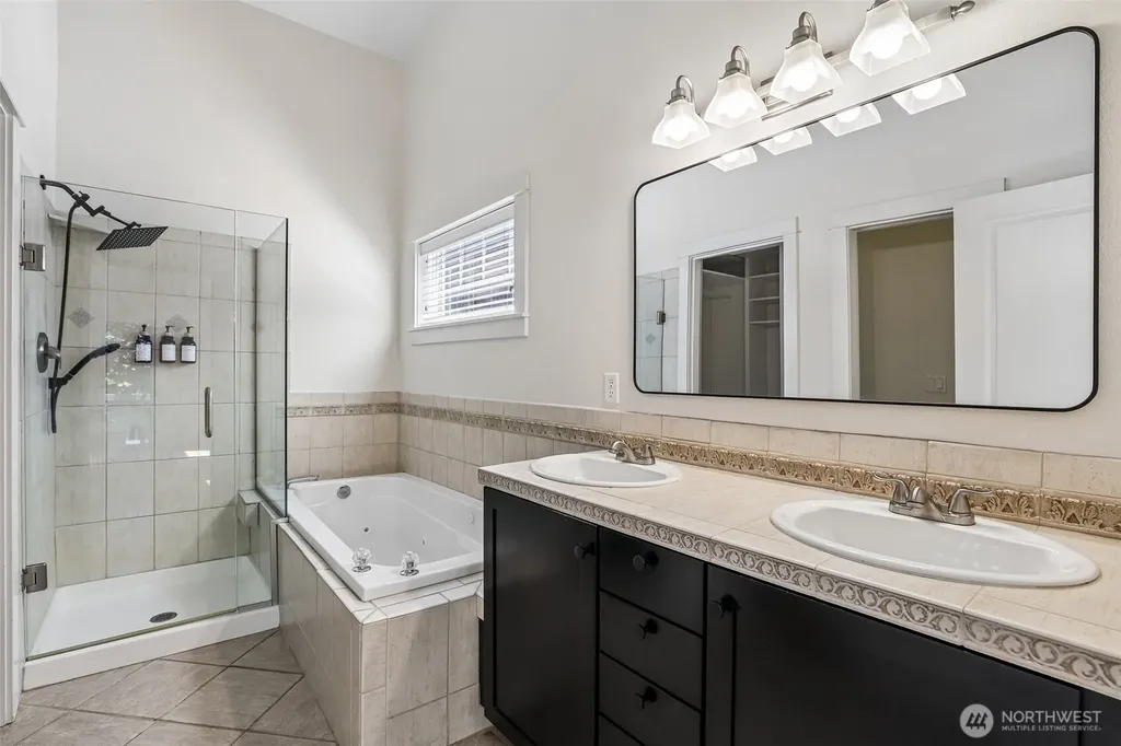 2445 W 10th Street Washougal WA 98671