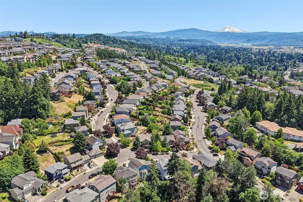 2445 W 10th Street Washougal WA 98671