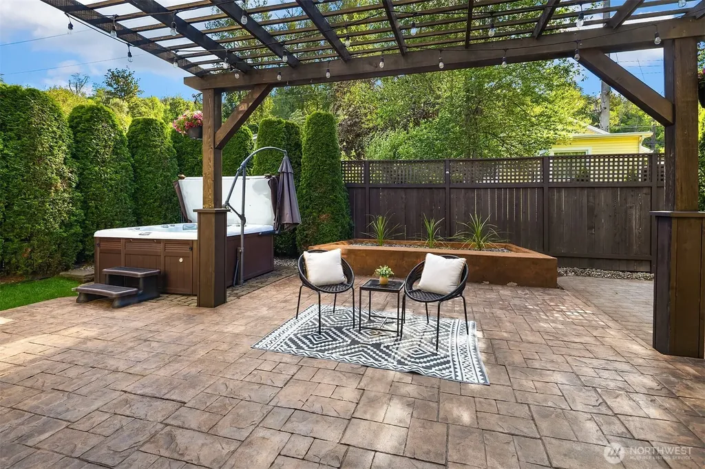 5944 26th Avenue SW Seattle WA 98106