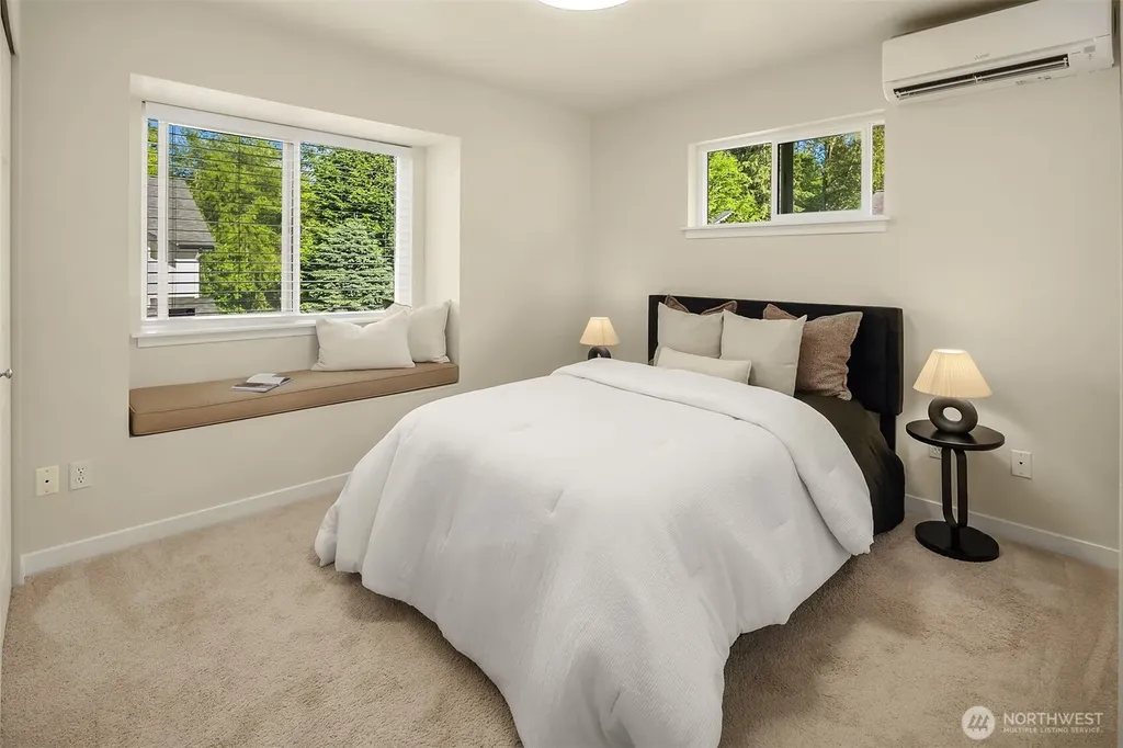 5944 26th Avenue SW Seattle WA 98106