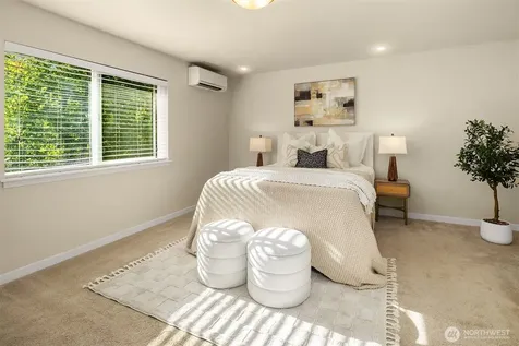 5944 26th Avenue SW Seattle WA 98106