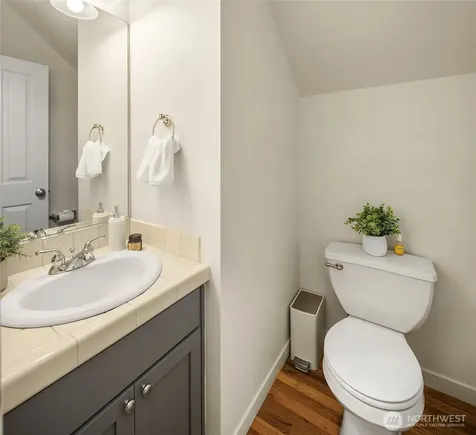 5944 26th Avenue SW Seattle WA 98106