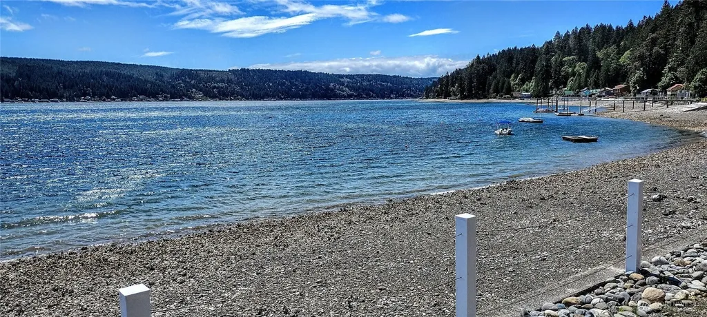 10731 NE North Shore Road Belfair WA 98528