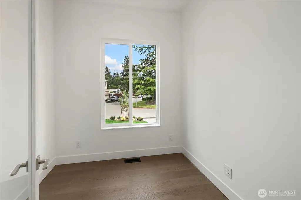 1255 169th Avenue NE Bellevue WA 98008