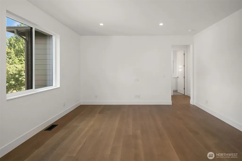 1255 169th Avenue NE Bellevue WA 98008