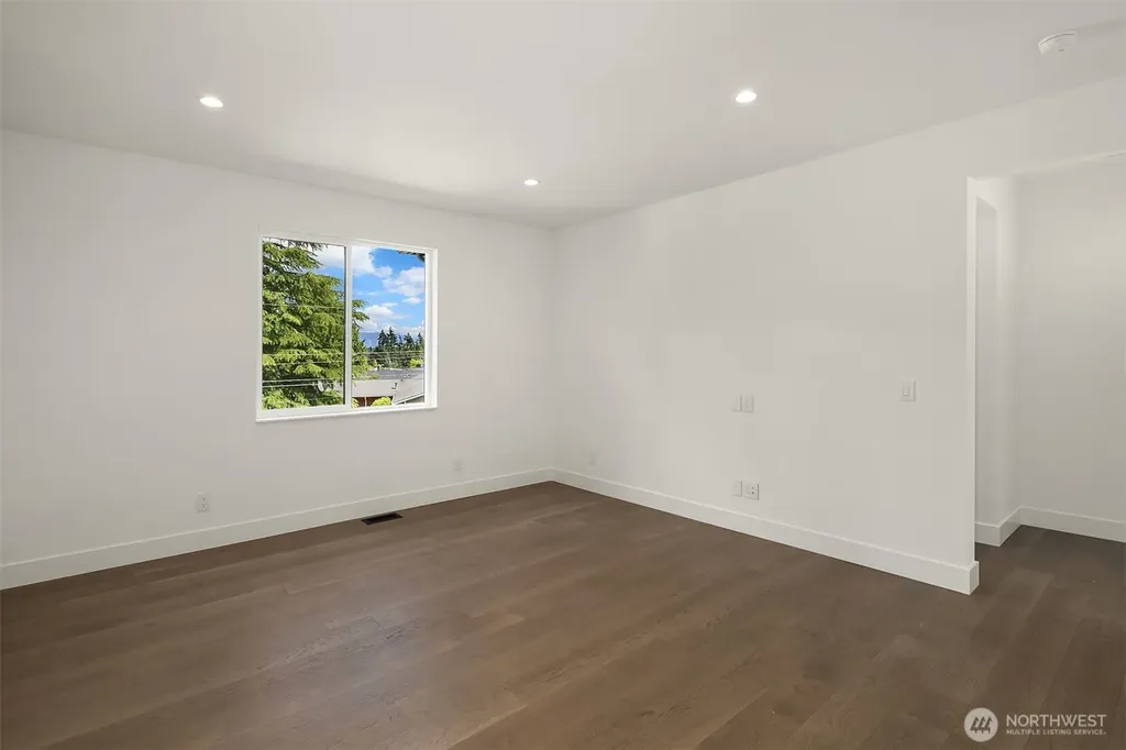 1255 169th Avenue NE Bellevue WA 98008
