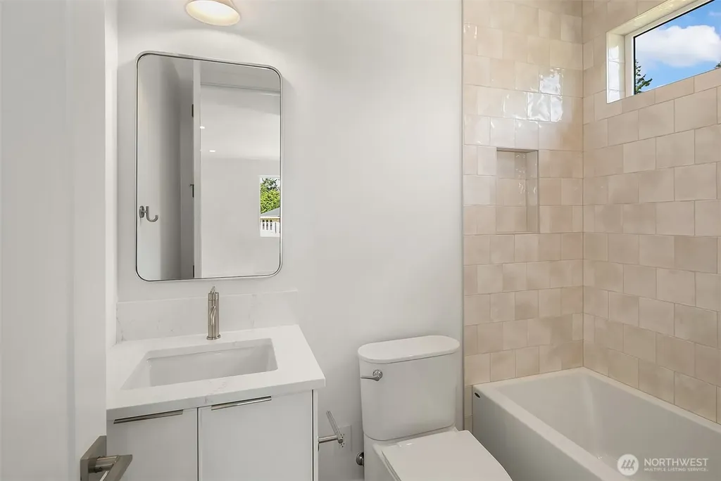 1255 169th Avenue NE Bellevue WA 98008
