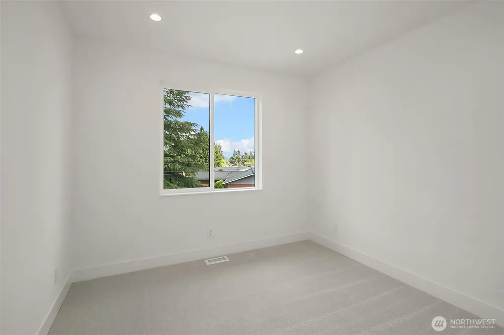 1255 169th Avenue NE Bellevue WA 98008