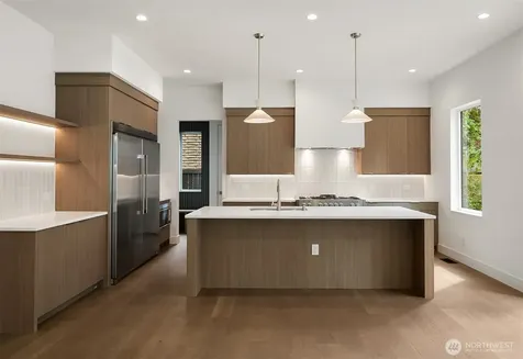 1255 169th Avenue NE Bellevue WA 98008