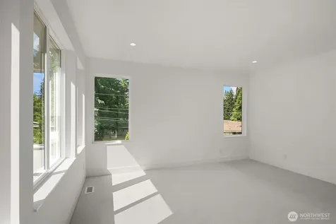 1255 169th Avenue NE Bellevue WA 98008