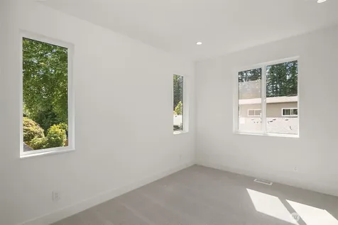 1255 169th Avenue NE Bellevue WA 98008
