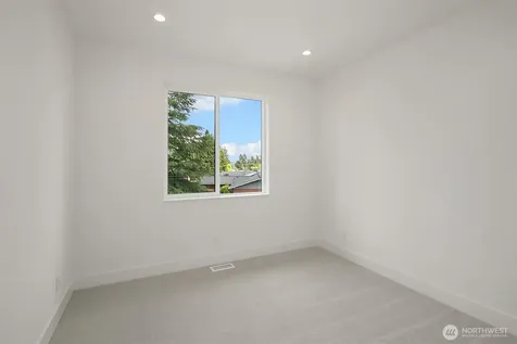 1255 169th Avenue NE Bellevue WA 98008