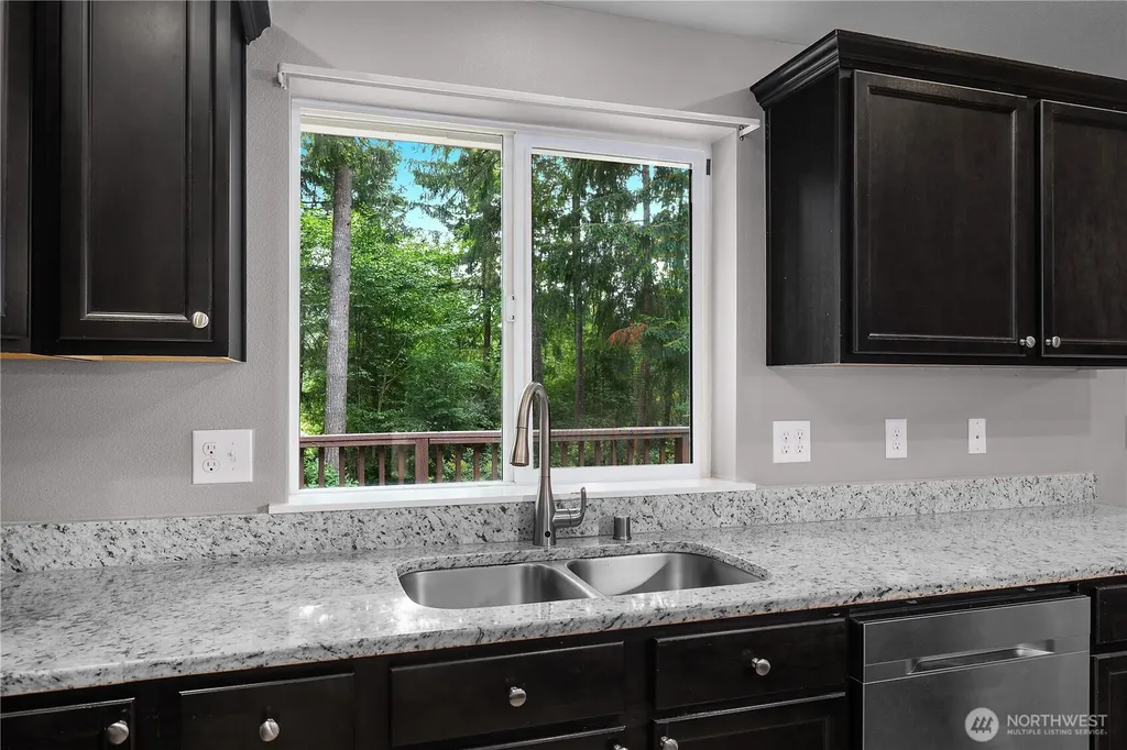 840 E Timberlake Drive E Shelton WA 98584