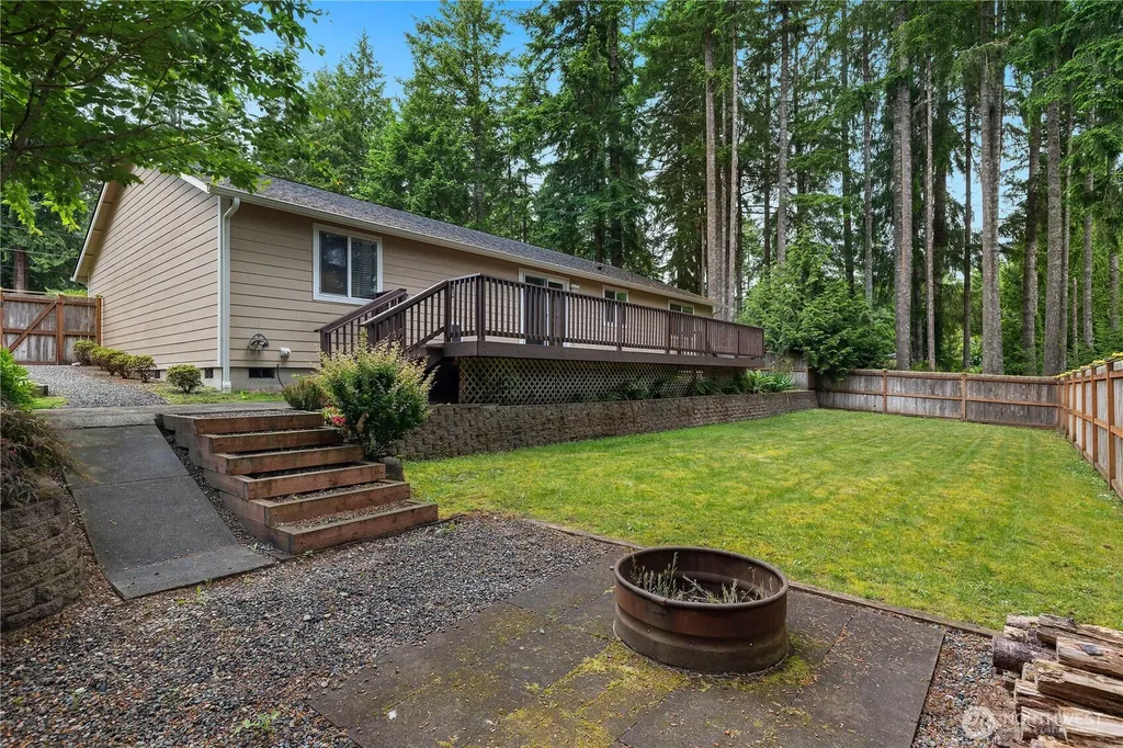 840 E Timberlake Drive E Shelton WA 98584