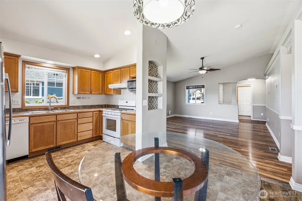 7339 Clamdigger Blaine WA 98230