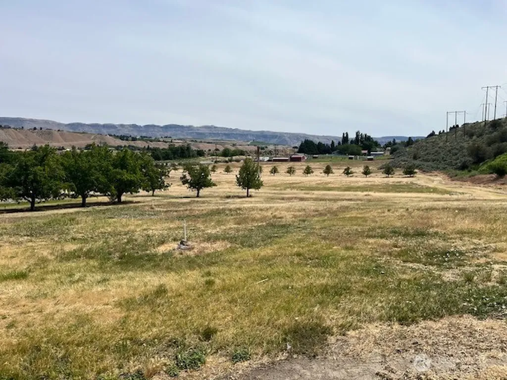 2627 Malaga Alcoa Highway Malaga WA 98828