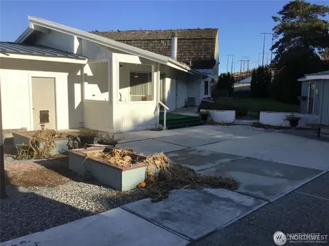 2627 Malaga Alcoa Highway Malaga WA 98828