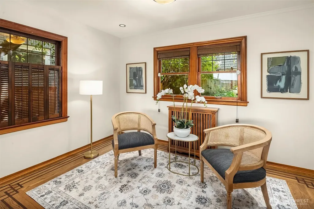 4007 48th Avenue NE Seattle WA 98105
