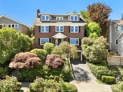 4007 48th Avenue NE Seattle WA 98105