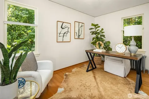 4007 48th Avenue NE Seattle WA 98105