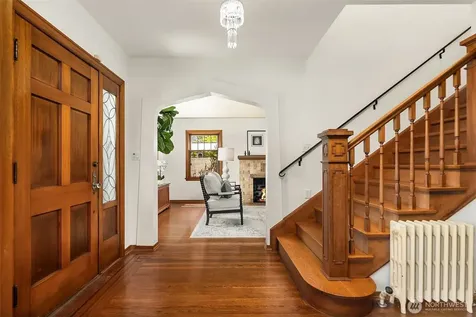 4007 48th Avenue NE Seattle WA 98105