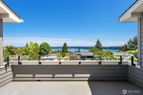 4007 48th Avenue NE Seattle WA 98105