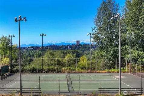 4007 48th Avenue NE Seattle WA 98105