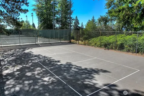 4007 48th Avenue NE Seattle WA 98105