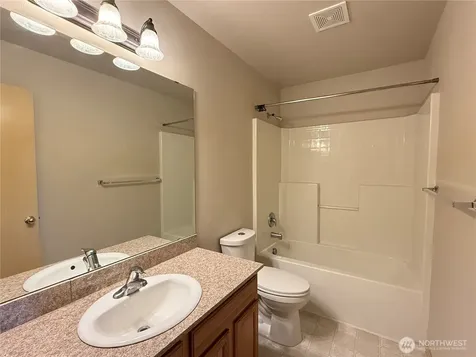 1424 Blackberry Drive Mount Vernon WA 98274