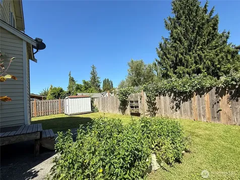 1424 Blackberry Drive Mount Vernon WA 98274