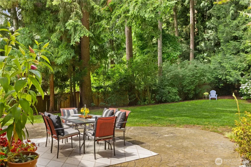 3910 225th Court NE Redmond WA 98053
