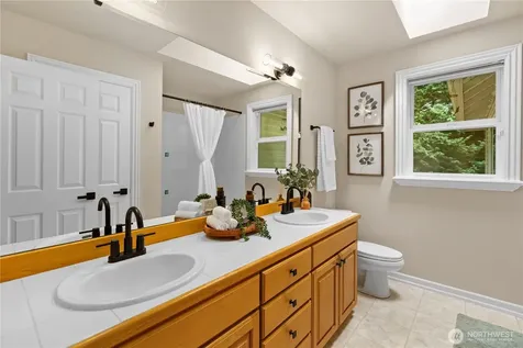 3910 225th Court NE Redmond WA 98053