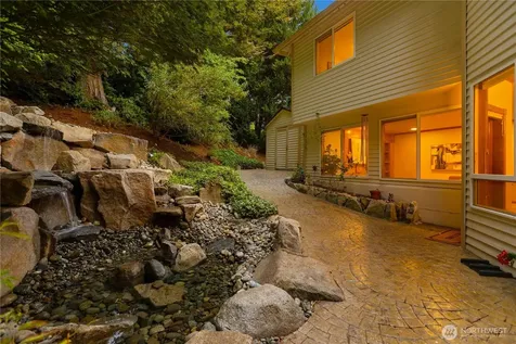 3910 225th Court NE Redmond WA 98053