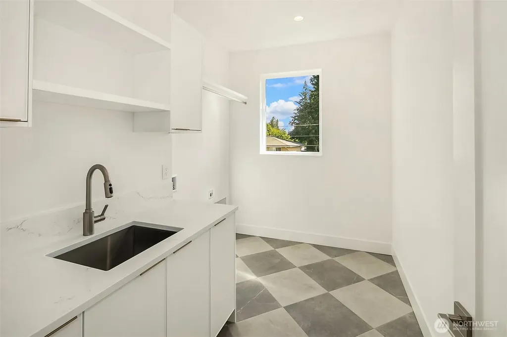 16503 NE 25th Place Bellevue WA 98008